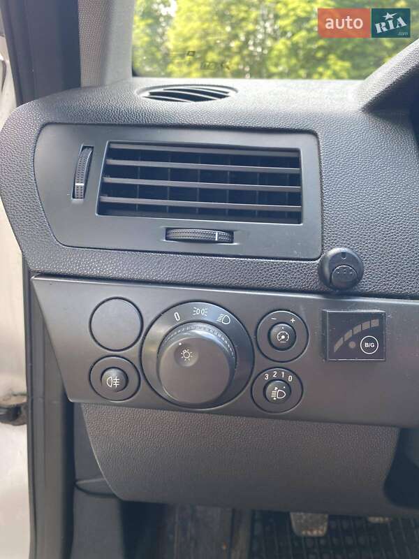 Универсал Opel Astra 2011 в Сумах