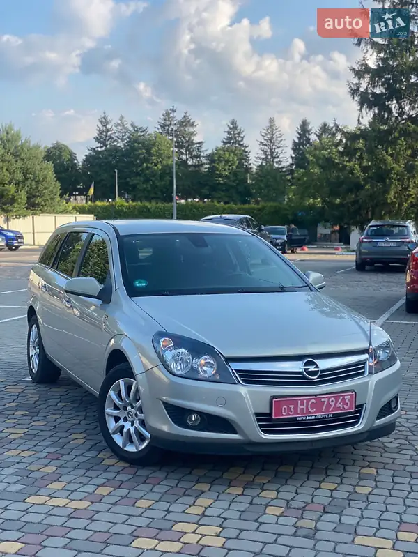 Opel Astra 2010