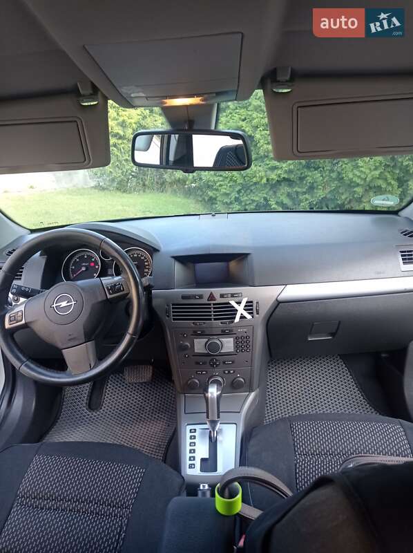 Универсал Opel Astra 2006 в Львове