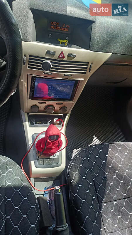 Хэтчбек Opel Astra 2007 в Одессе