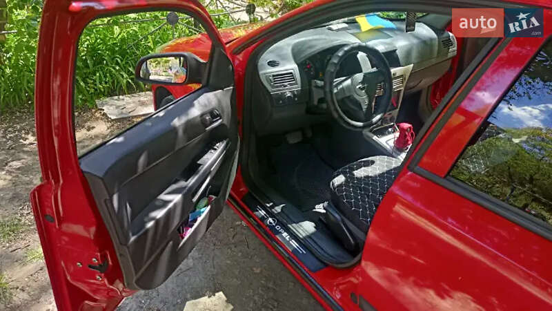 Хэтчбек Opel Astra 2007 в Одессе