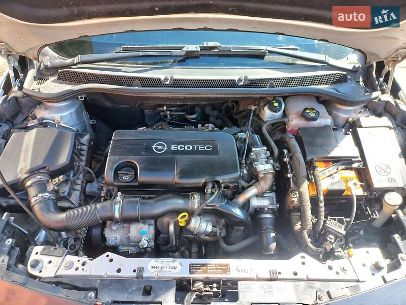 Универсал Opel Astra 2011 в Киеве