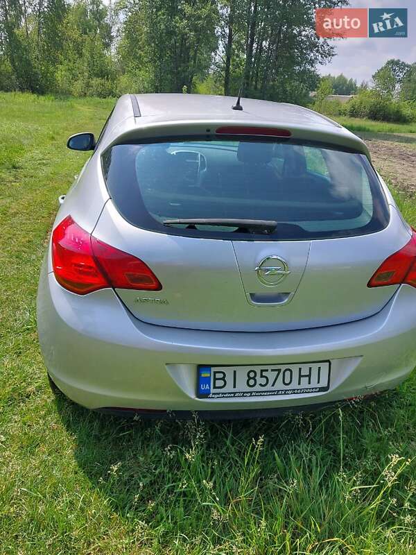 Хэтчбек Opel Astra 2009 в Ровно фото 5 Хэтчбек Opel Astra 2009 в Ровно