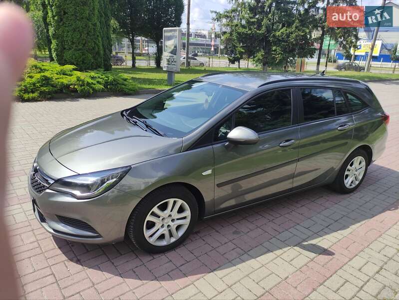 Универсал Opel Astra 2018 в Тернополе