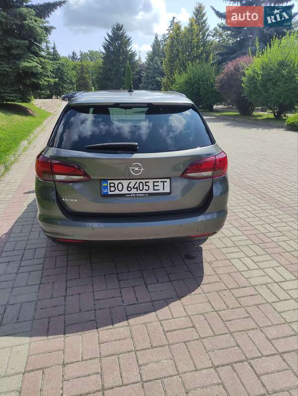 Универсал Opel Astra 2018 в Тернополе