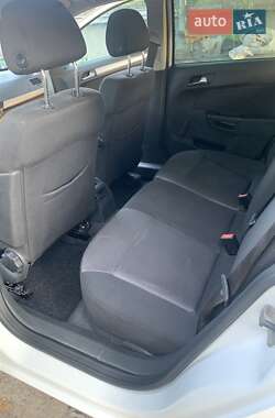 Универсал Opel Astra 2010 в 