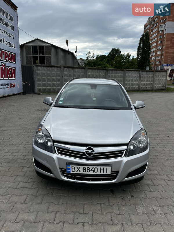 Opel Astra 2010