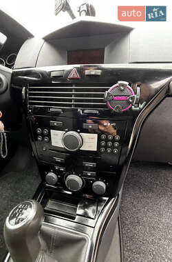 Универсал Opel Astra 2010 в 
