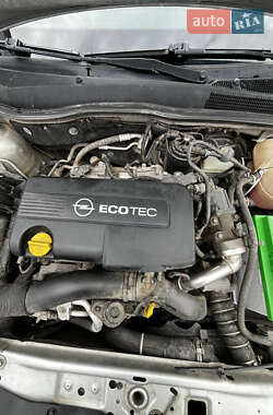 Универсал Opel Astra 2010 в 