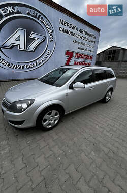 Универсал Opel Astra 2010 в 