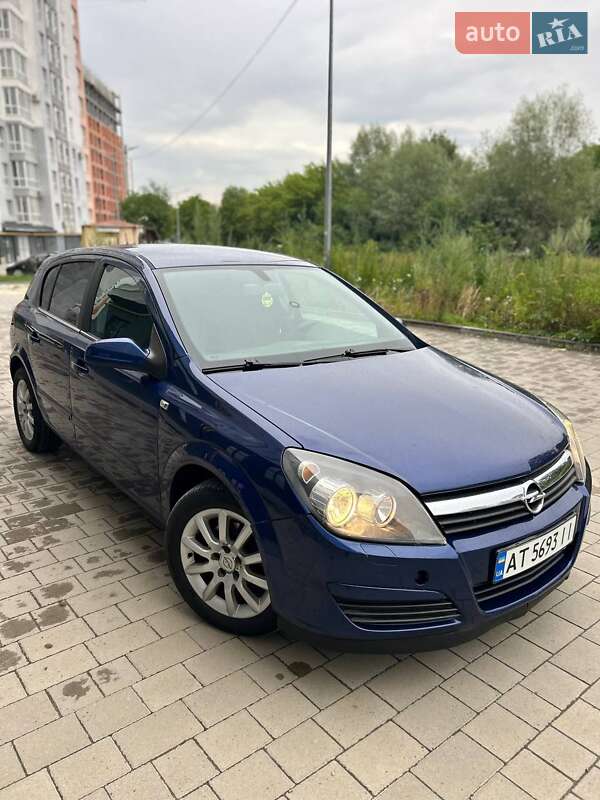 Хэтчбек Opel Astra 2004 в Ивано-Франковске