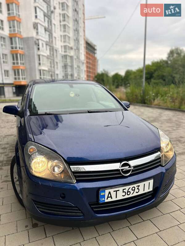 Хэтчбек Opel Astra 2004 в Ивано-Франковске