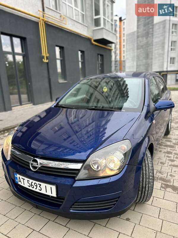 Хэтчбек Opel Astra 2004 в Ивано-Франковске
