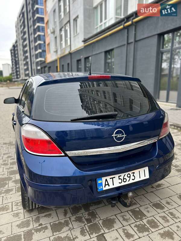 Хэтчбек Opel Astra 2004 в Ивано-Франковске