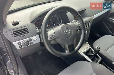 Универсал Opel Astra 2006 в 