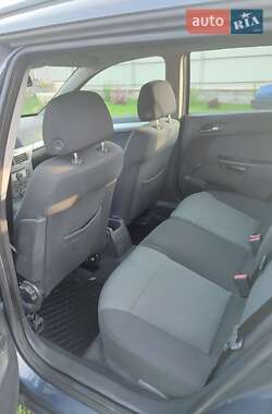 Универсал Opel Astra 2006 в 