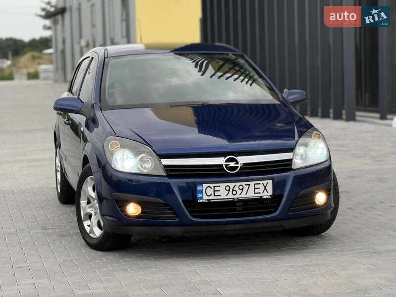 Хэтчбек Opel Astra 2006 в Черновцах