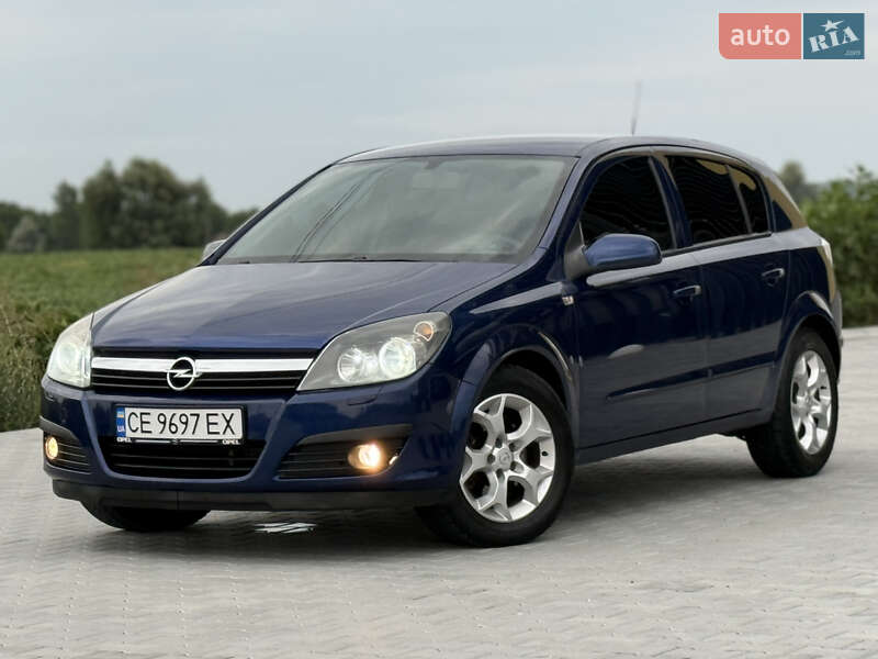 Хэтчбек Opel Astra 2006 в Черновцах