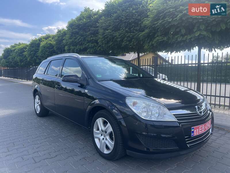 Универсал Opel Astra 2009 в 