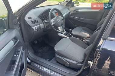 Универсал Opel Astra 2009 в 