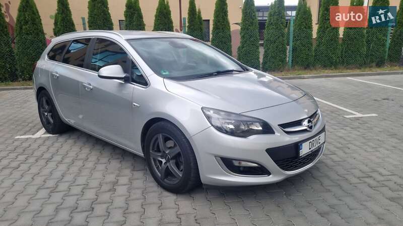 Універсал Opel Astra 2014 в Луцьку