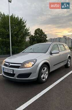 Универсал Opel Astra 2006 в Чернигове