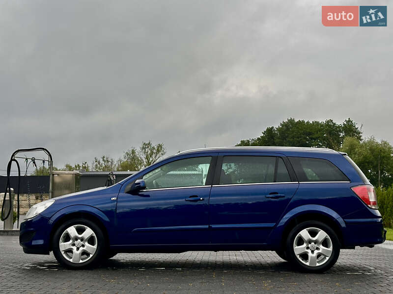 Универсал Opel Astra 2008 в Тернополе