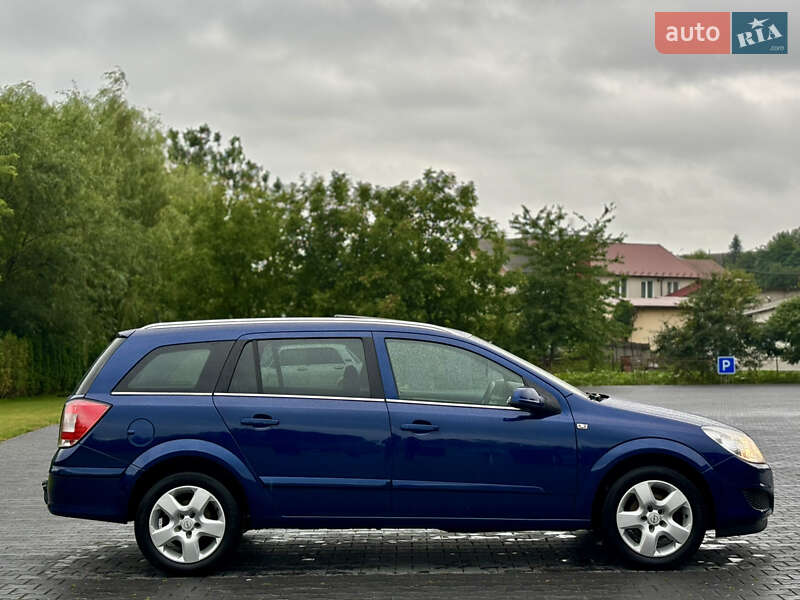 Универсал Opel Astra 2008 в Тернополе