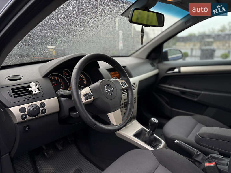 Универсал Opel Astra 2008 в Тернополе