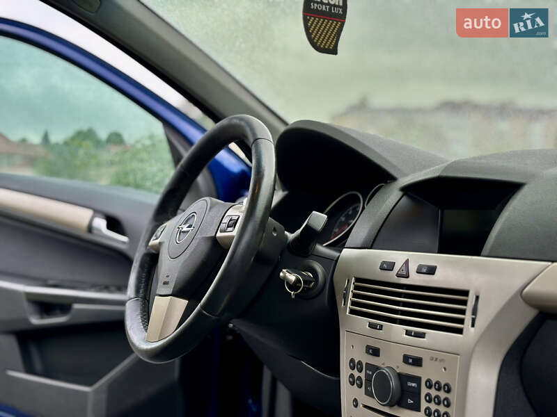 Универсал Opel Astra 2008 в Тернополе