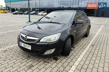 Хетчбек Opel Astra 2011 в Городку