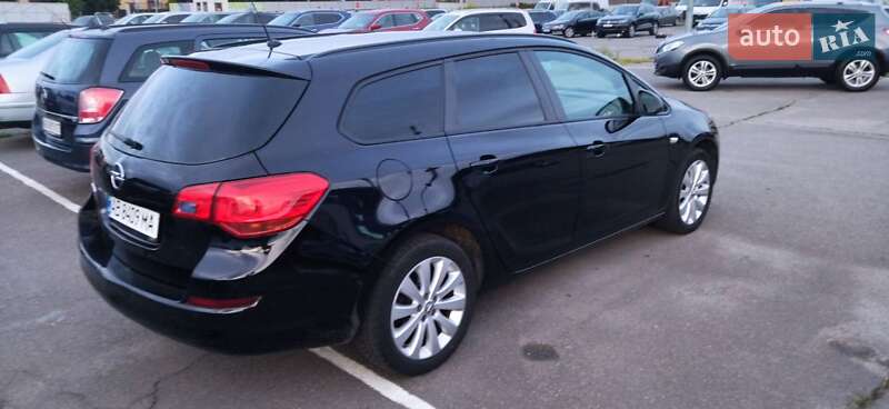 Универсал Opel Astra 2010 в Виннице