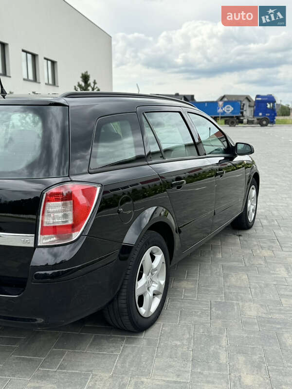 Универсал Opel Astra 2007 в Луцке