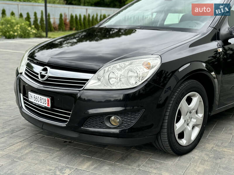 Универсал Opel Astra 2007 в Луцке