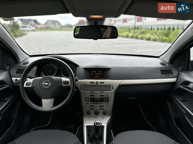 Универсал Opel Astra 2007 в Луцке