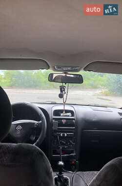 Хэтчбек Opel Astra 1998 в 