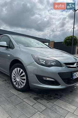 Хэтчбек Opel Astra 2015 в 