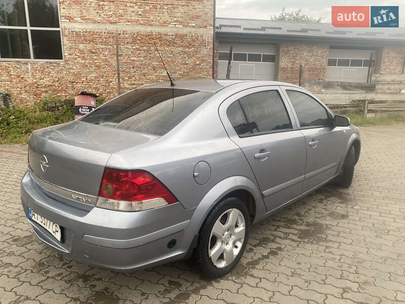 Седан Opel Astra 2008 в Калуше