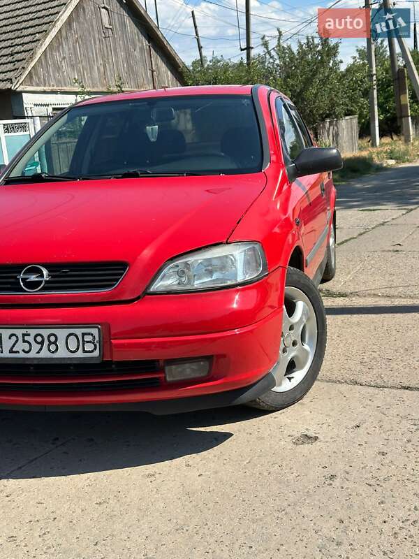 Седан Opel Astra 1999 в Рени