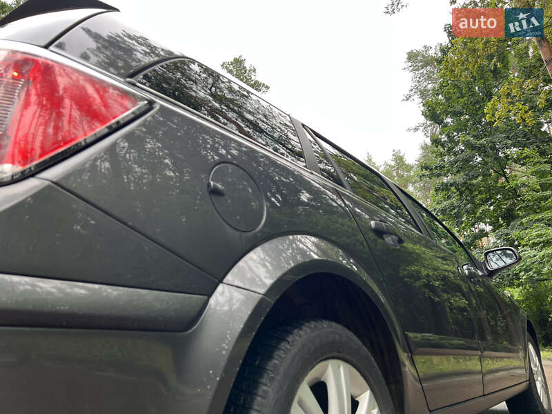 Универсал Opel Astra 2009 в Житомире