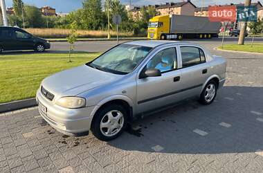 Седан Opel Astra 2005 в Ужгороде
