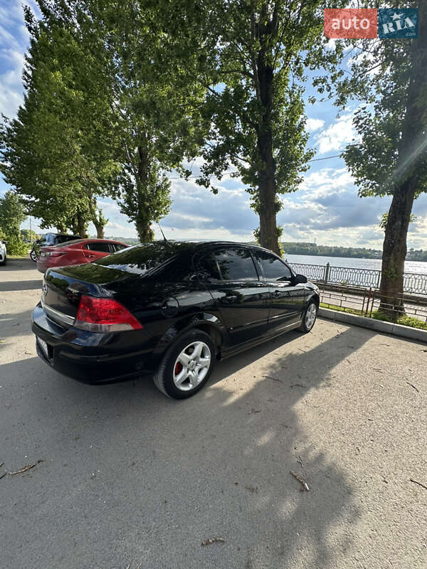 Седан Opel Astra 2008 в Тернополе