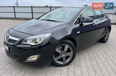 Хэтчбек Opel Astra 2010 в Луцке