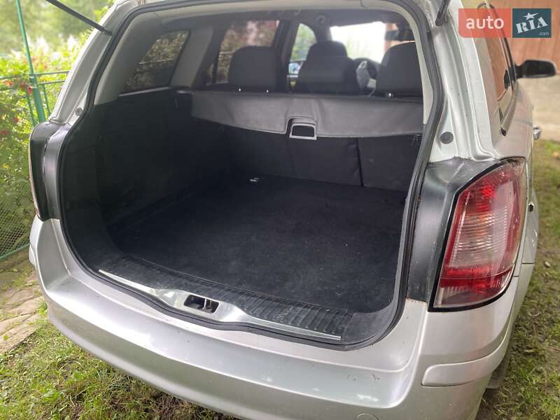 Универсал Opel Astra 2007 в Делятине