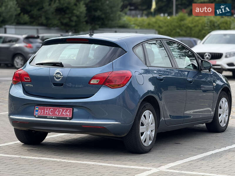 Хетчбек Opel Astra 2013 в Луцьку