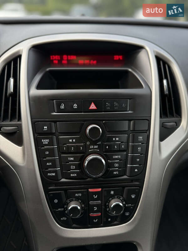 Хетчбек Opel Astra 2013 в Луцьку