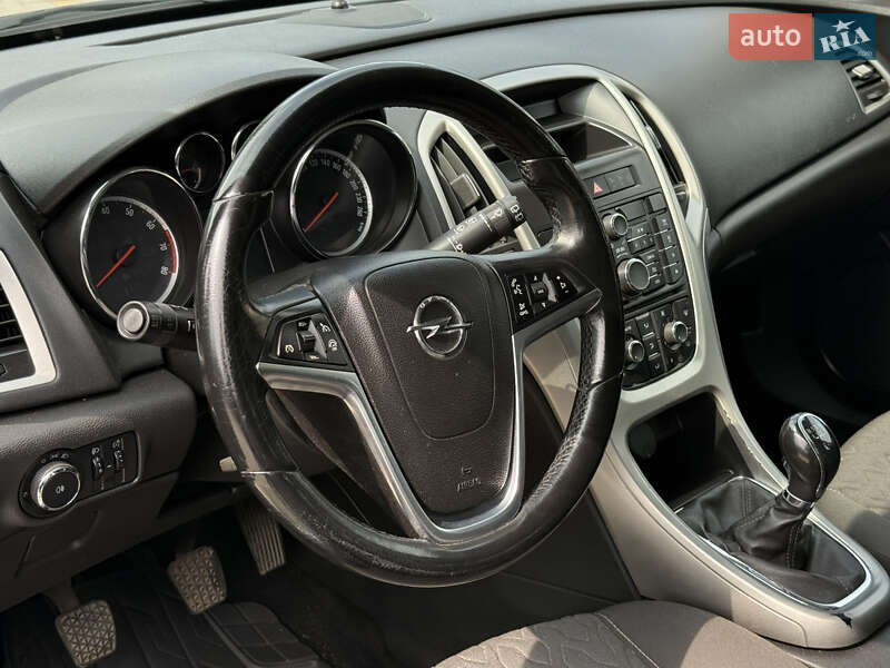 Хетчбек Opel Astra 2013 в Луцьку