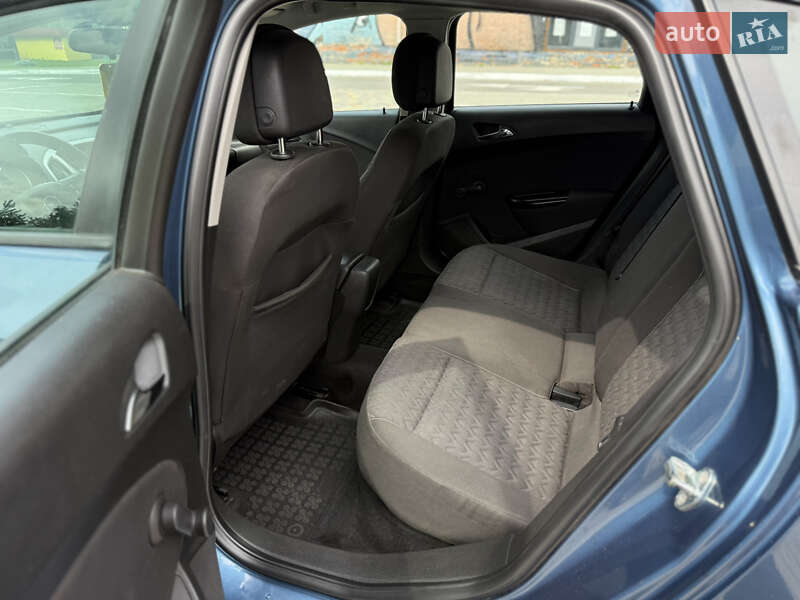 Хетчбек Opel Astra 2013 в Луцьку