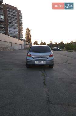 Хэтчбек Opel Astra 2007 в 