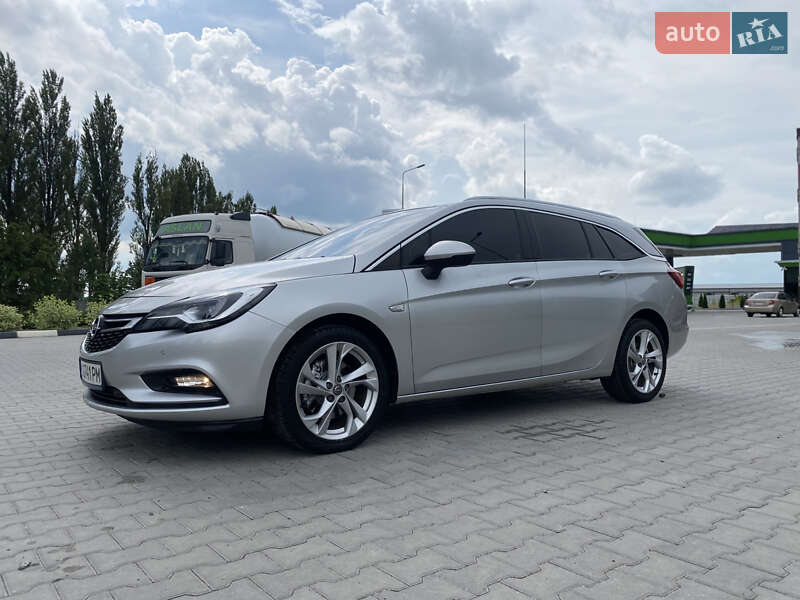 Универсал Opel Astra 2016 в Хмельницком